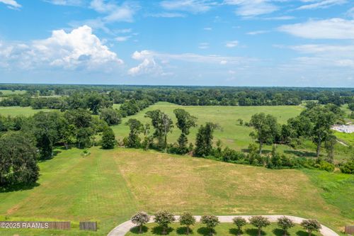 102 Leatherback Ln, Broussard, LA, 70518-7451 | Card Image