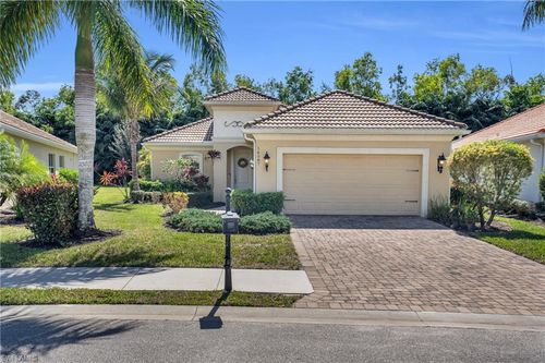 14587 Manchester Dr, NAPLES, FL, 34114-8657 | Card Image