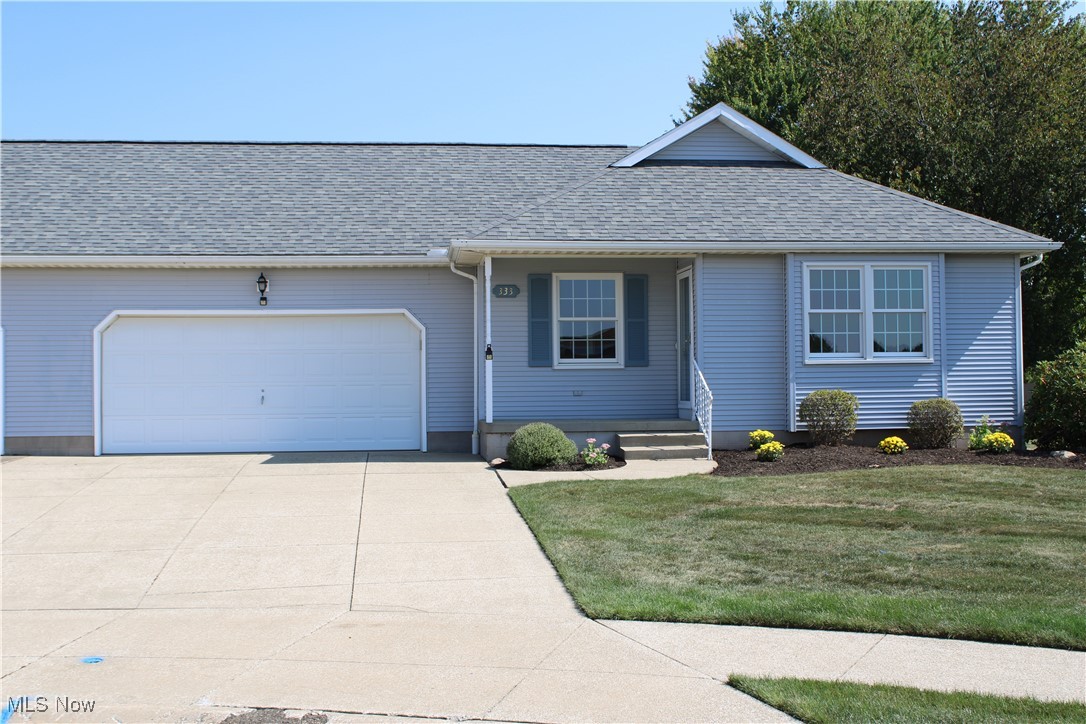 Heatherwood Dr, Barberton, OH 44203