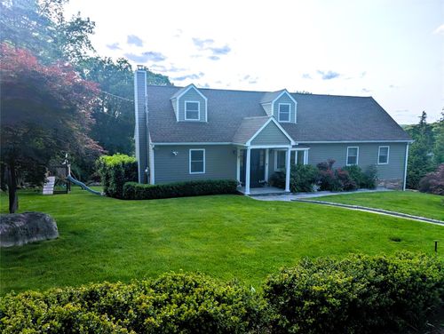 11 Ridgeway Ave, North Salem, NY, 10560-1032 | Card Image