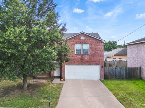 501 Pine Cluster Ct, Conroe, TX, 77301-3269 | Card Image