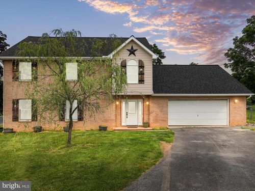 121 Defense Ct, HEDGESVILLE, WV, 25427-5779 | Card Image