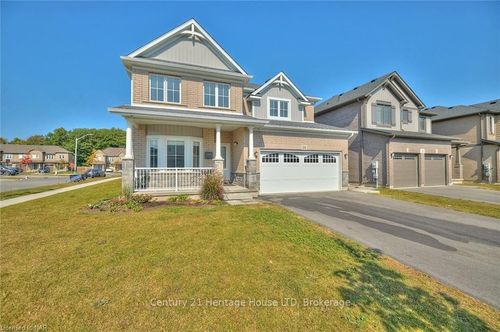 14 Overholt Dr, Thorold, ON, L2V0G5 | Card Image