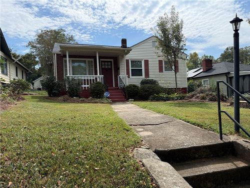 136 W Sprague Street, Winston Salem, NC, 27127 | Card Image