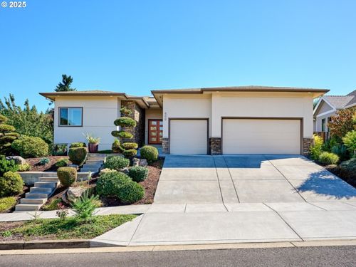 500 Yapa Dr, Silverton, OR, 97381-1787 | Card Image