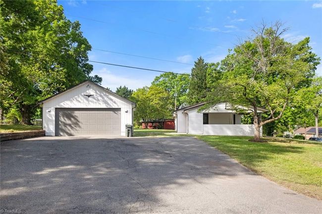 306 Lakeshore Dr, House other with 3 bedrooms, 2 bathrooms and null parking in Thomasville NC | Image 31