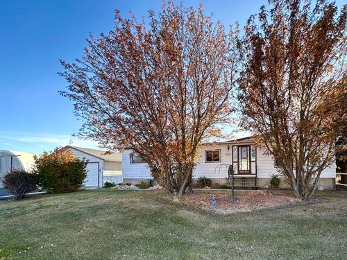 4601 50 Ave, Daysland, AB, T0B1A0 | Card Image