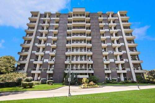 908-35 Ormskirk Ave, Toronto, ON, M6S1A8 | Card Image