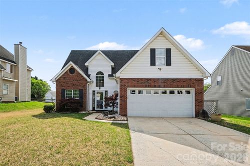 4476 Greystone Dr Sw, Concord, NC, 28027-9207 | Card Image
