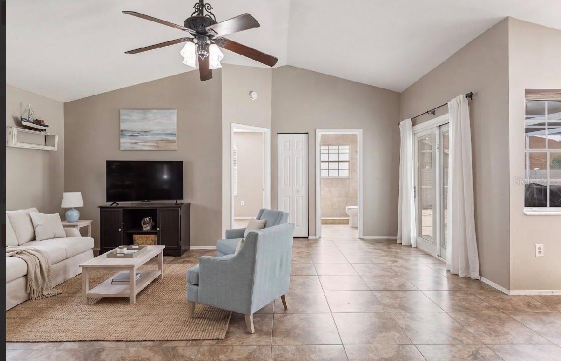 Residential in TARPON SPRINGS 5