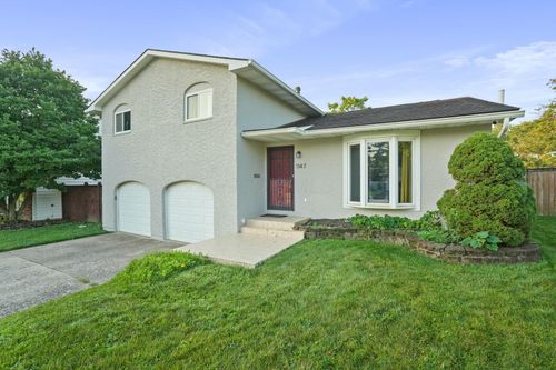 1147 Langland Dr, Columbus, OH, 43220-2646 | Card Image