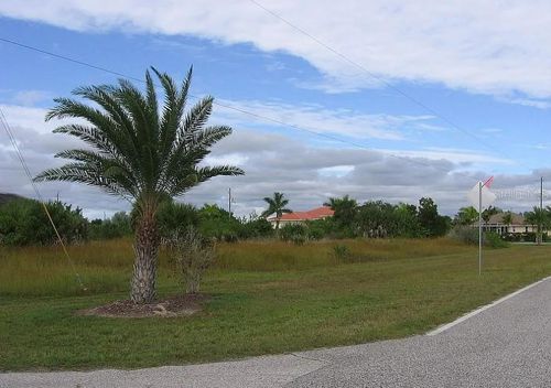 15725 Meacham Cir, Port Charlotte, FL, 33981-3354 | Card Image