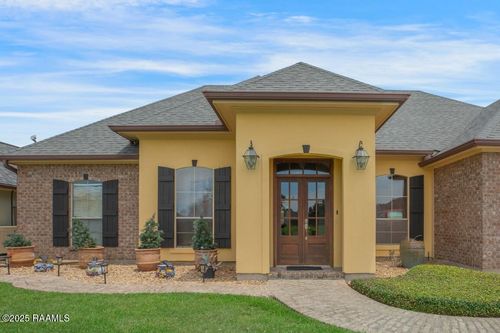 102 Gaslight Ln, Youngsville, LA, 70592-5387 | Card Image