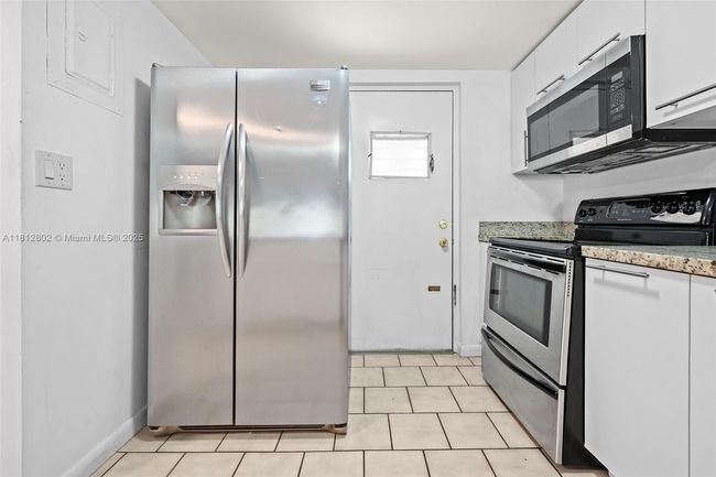 APT-210 - 2302 S Cypress Bend Dr, Condo with 2 bedrooms, 2 bathrooms and null parking in Pompano Beach FL | Image 10
