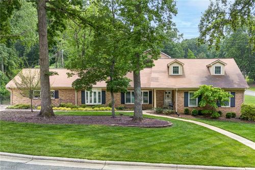 1317 Longcreek Dr, High Point, NC, 27262-4526 | Card Image