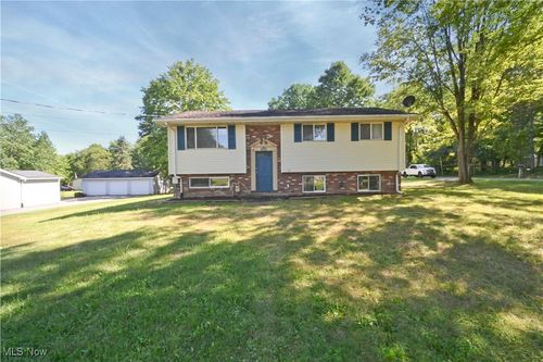 5950 Mount Everett Rd, Hubbard, OH, 44425-3113 | Card Image