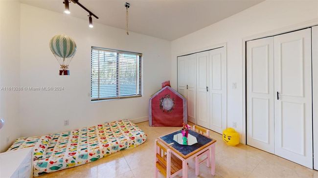 1028 88 Th St, House other with 5 bedrooms, 4 bathrooms and null parking in Surfside FL | Image 23