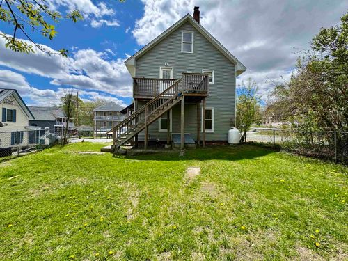 3 Winter St, Lebanon, NH, 03766-1076 | Card Image