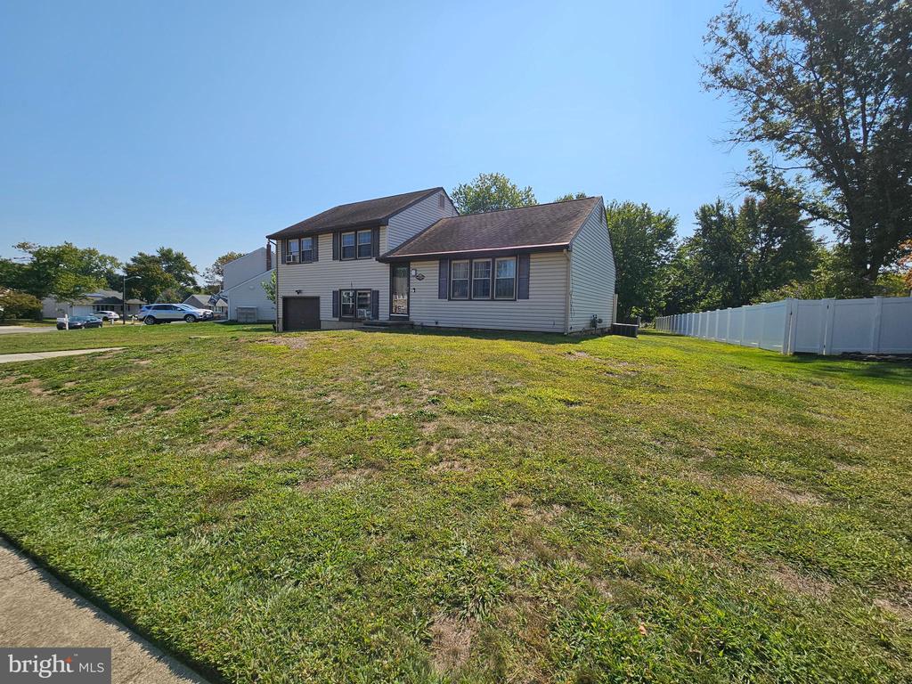Farmington Rd, Delran, NJ 08075