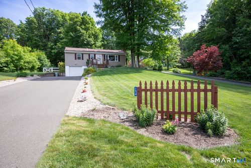 154 Meeting House Hill Rd, Durham, CT, 06422-2806 | Card Image