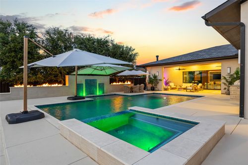 200 Winnie Dr, Colleyville, TX, 76034-3271 | Card Image