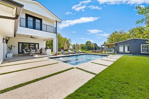 504 Main St, Roanoke, TX, 76262-8641 | Card Image