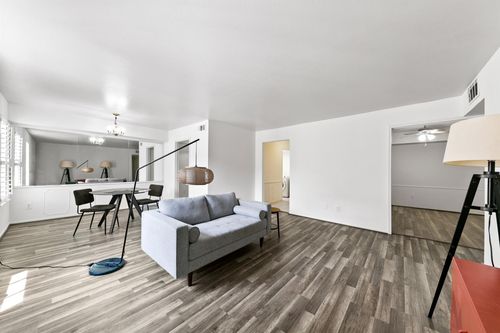 231-361 N Post Oak Ln, Houston, TX, 77024-5948 | Card Image
