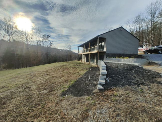 8915 Charlemont Rd, House other with 3 bedrooms, 3 bathrooms and null parking in Goode VA | Image 92