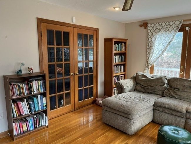 9 - 9 Ravine Rd, Home with 3 bedrooms, 2 bathrooms and 3 parking in Wayland MA | Image 4