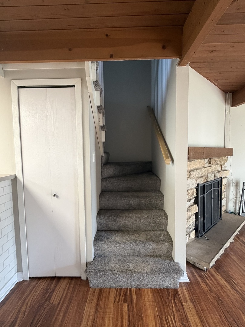 Residential Lease in Round Lake Beach 5