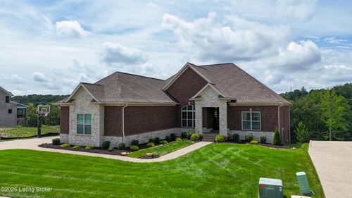 8022 Wooded Ridge Dr, Louisville, KY, 40214-4948 | Card Image