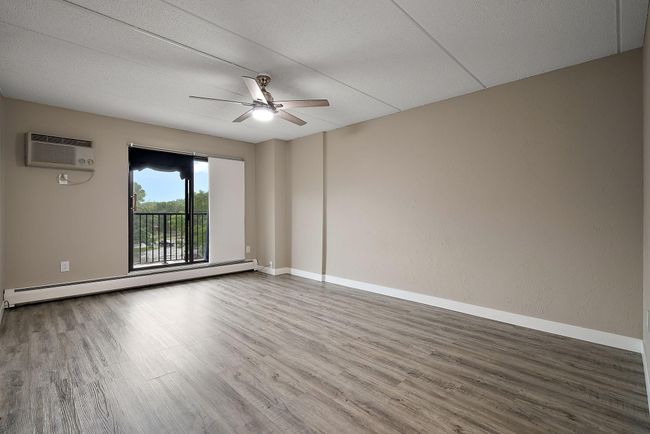 APT-409 - 10411 Cedar Lake Rd, Condo with 2 bedrooms, 2 bathrooms and null parking in Minnetonka MN | Image 14