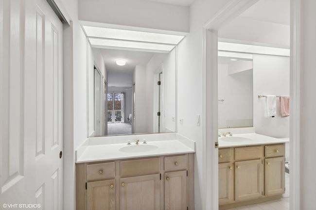 APT-209 - 3100 Lexington Ln, Condo with 2 bedrooms, 2 bathrooms and 1 parking in Glenview IL | Image 16