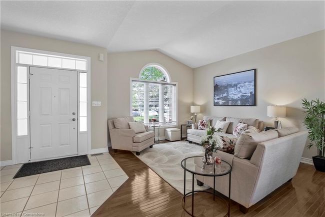 14 Mapleview Dr, House other with 2 bedrooms, 3 bathrooms and 6 parking in Hagersville ON | Image 11