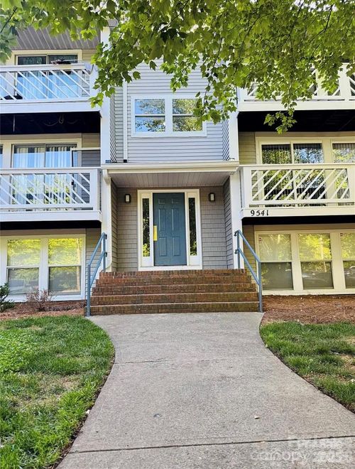 c-9541 Shannon Green Dr, Charlotte, NC, 28213-2601 | Card Image