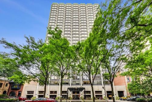 1606-50 E Bellevue Pl, Chicago, IL, 60611-6115 | Card Image