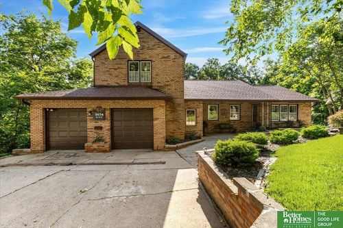 9674 N 30th St, Omaha, NE, 68112-1531 | Card Image