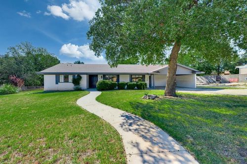 700 Capri Ct, Big Spring, TX, 79720-6517 | Card Image