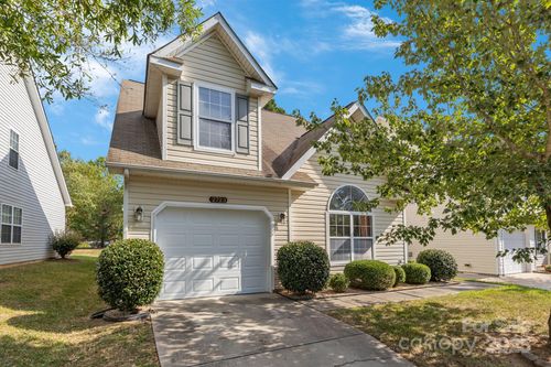 2723 Rozzelles Landing Dr, Charlotte, NC, 28214-1950 | Card Image
