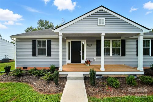 3321 15th Ave Sw, Hickory, NC, 28602-4520 | Card Image