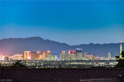 6551 Kell Ln, Las Vegas, NV, 89156-7017 | Card Image