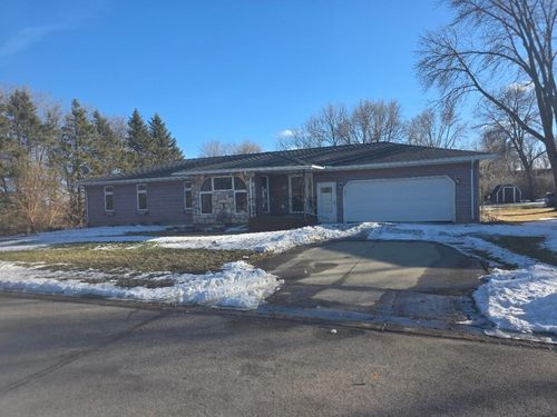 15 Birch Ave, Bird Island, MN, 55310-1113 | Card Image