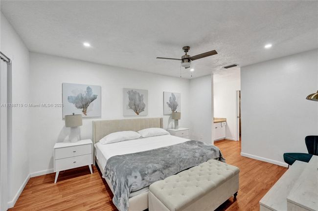 0 - 183 Sunflower Cir, House other with 4 bedrooms, 2 bathrooms and null parking in Royal Palm Beach FL | Image 11