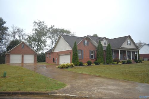 27829 J B Magnusson Dr, Toney, AL, 35773-8370 | Card Image