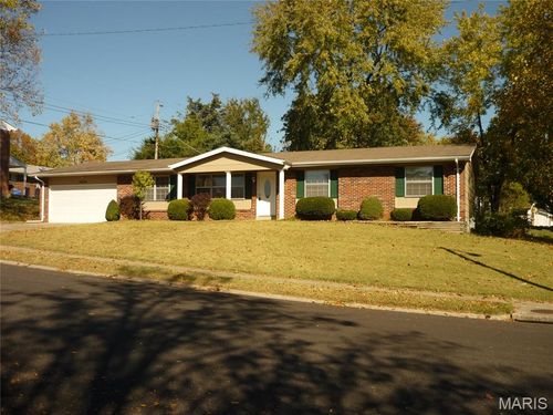 2800 Mayer Dr, Saint Charles, MO, 63301-1317 | Card Image