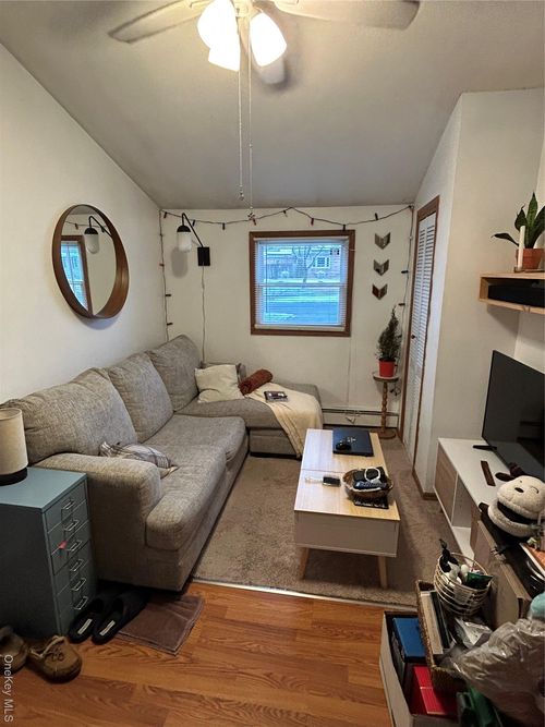 30 Stewart St, Bay Shore, NY, 11706-2722 | Card Image