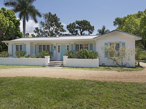 116 3rd St, Naples, FL, 34102-5913 | Card Image