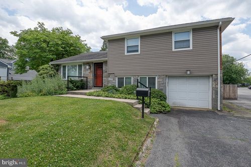 20 Fairview Rd, SWARTHMORE, PA, 19081-2318 | Card Image