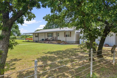 4162 County Street 2990, Lindsay, OK, 73052-8001 | Card Image