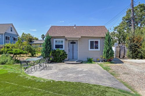 5070 Martin Luther King Jr Blvd, Sacramento, CA, 95820-4937 | Card Image